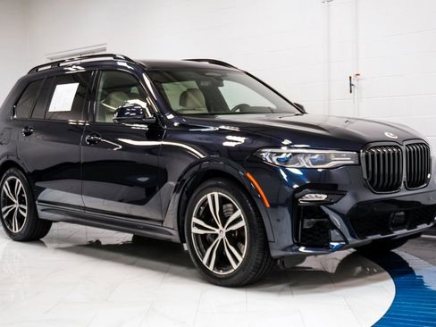 Used 2022 BMW X7 M50i w/ Dynamic Handling Package image 5