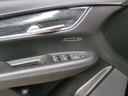 Used 2022 Cadillac XT5 Premium Luxury AWD/4WD image 13