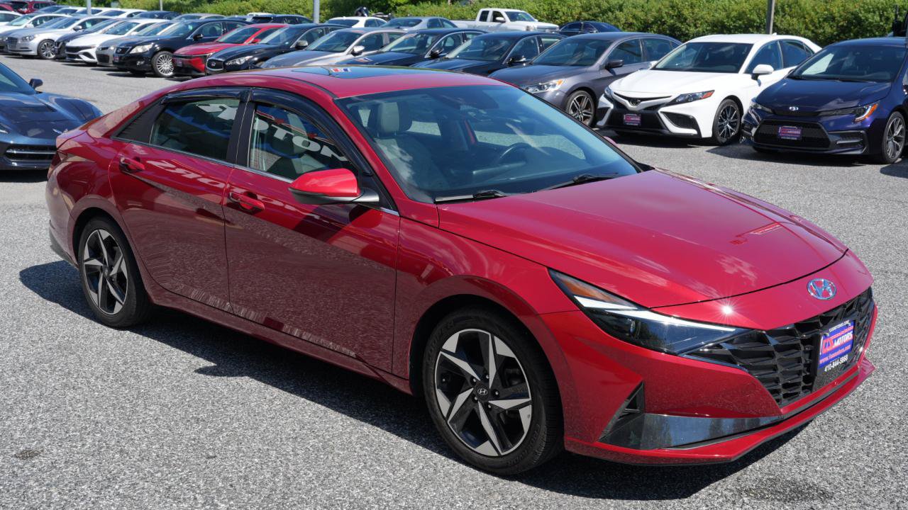 Used 2021 Hyundai Elantra Limited w/ Cargo Package FWD image 3