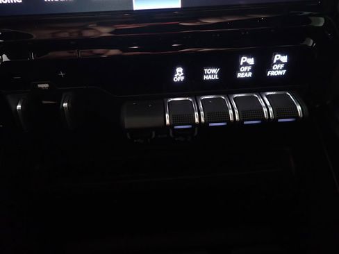 Used 2023 RAM 1500 Laramie image 34