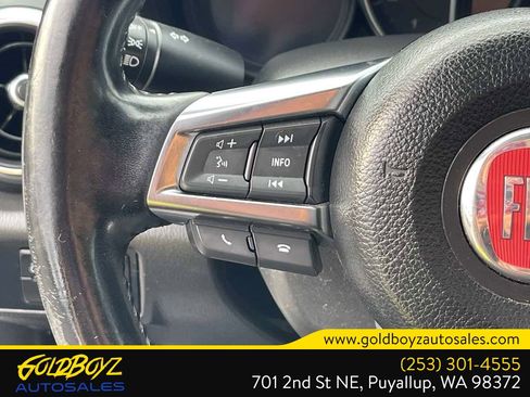 Used 2017 FIAT 124 Spider Classica RWD image 16