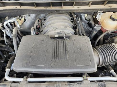 Used 2024 Chevrolet Tahoe Z71 w/ Z71 Off-Road Package AWD/4WD image 31