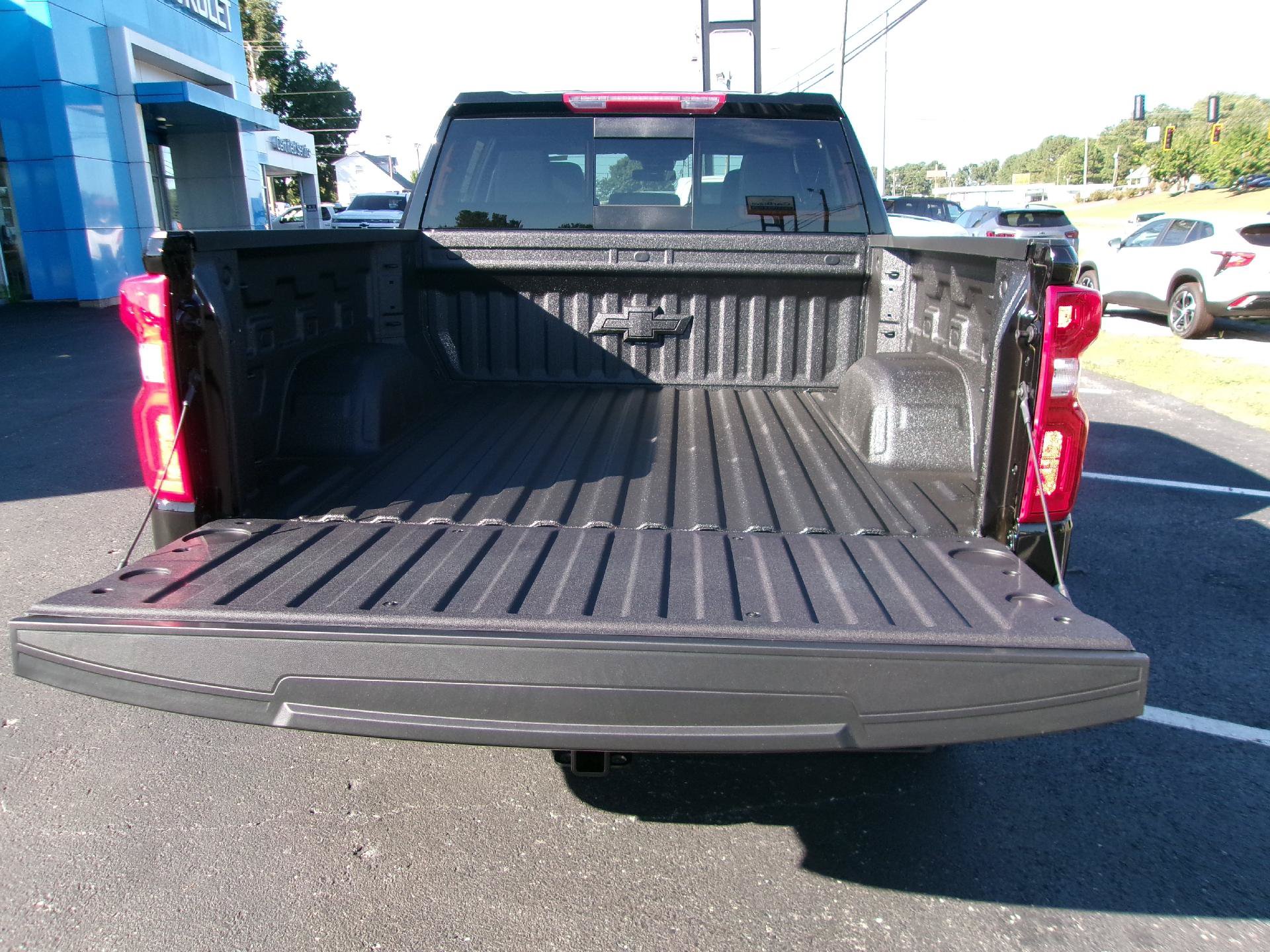 New 2026 Chevrolet Silverado 1500 RST w/ RST All Star Premium Package AWD/4WD image 4