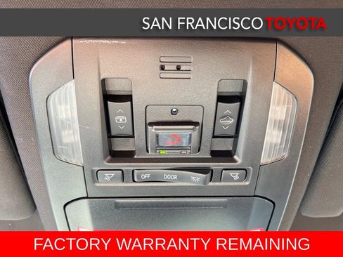 Used 2023 Toyota Highlander Platinum AWD/4WD image 32