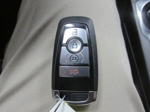 Used 2025 Ford Bronco Sport Outer Banks w/ Outer Banks Tech Package+ AWD/4WD image 40