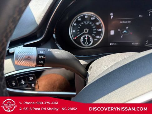 Used 2025 Genesis GV70 2.5T AWD/4WD image 26