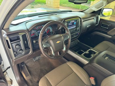 Used 2018 Chevrolet Silverado 1500 LTZ Z71 w/ LTZ Plus Package AWD/4WD image 10