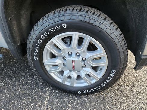 Used 2022 GMC Sierra 2500 SLT image 41