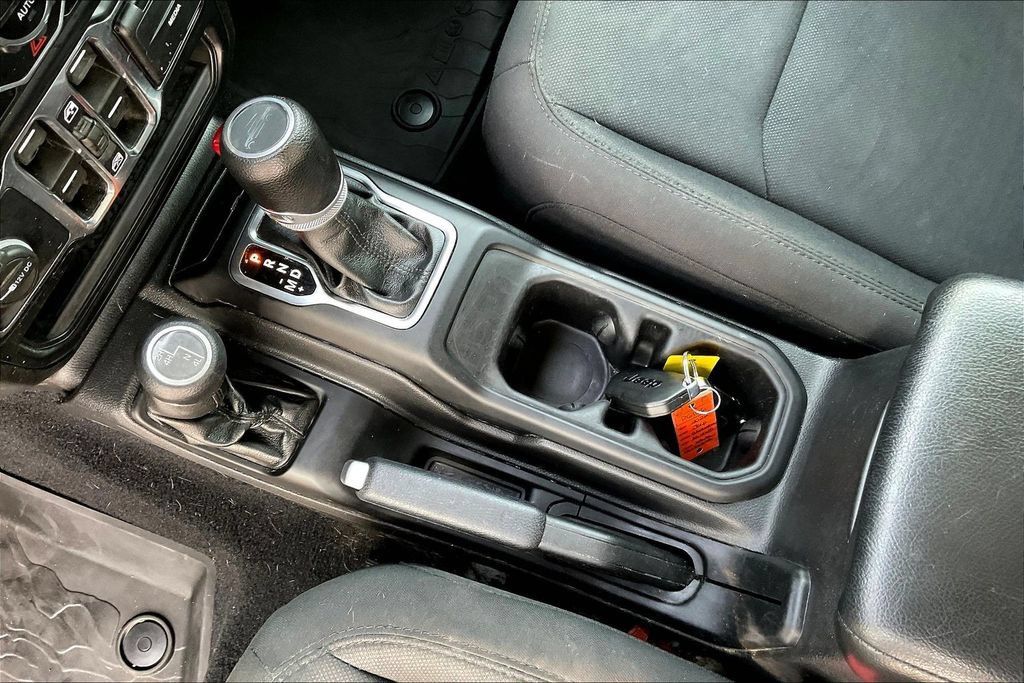 Used 2022 Jeep Gladiator Sport AWD/4WD image 19