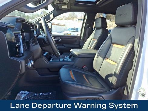 Used 2025 GMC Sierra 2500 AT4 image 18