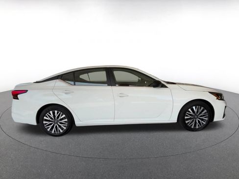Used 2026 Nissan Altima 2.5 SV FWD image 16