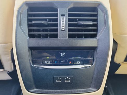 Used 2025 BMW 330i Sedan w/ Convenience Package image 13