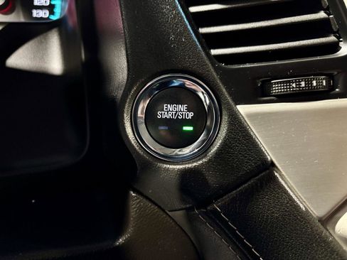 Used 2019 GMC Yukon XL Denali image 29