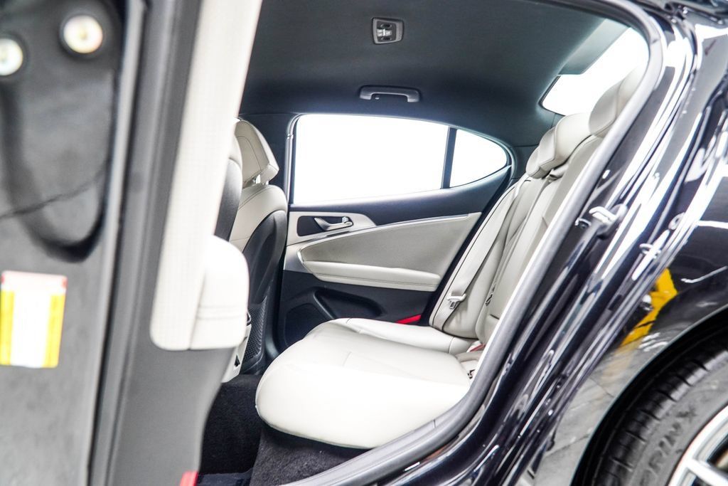 Used 2023 Genesis G70 3.3T RWD image 45