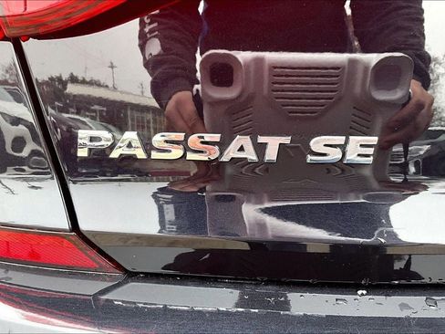 Used 2018 Volkswagen Passat 2.0T SE image 7