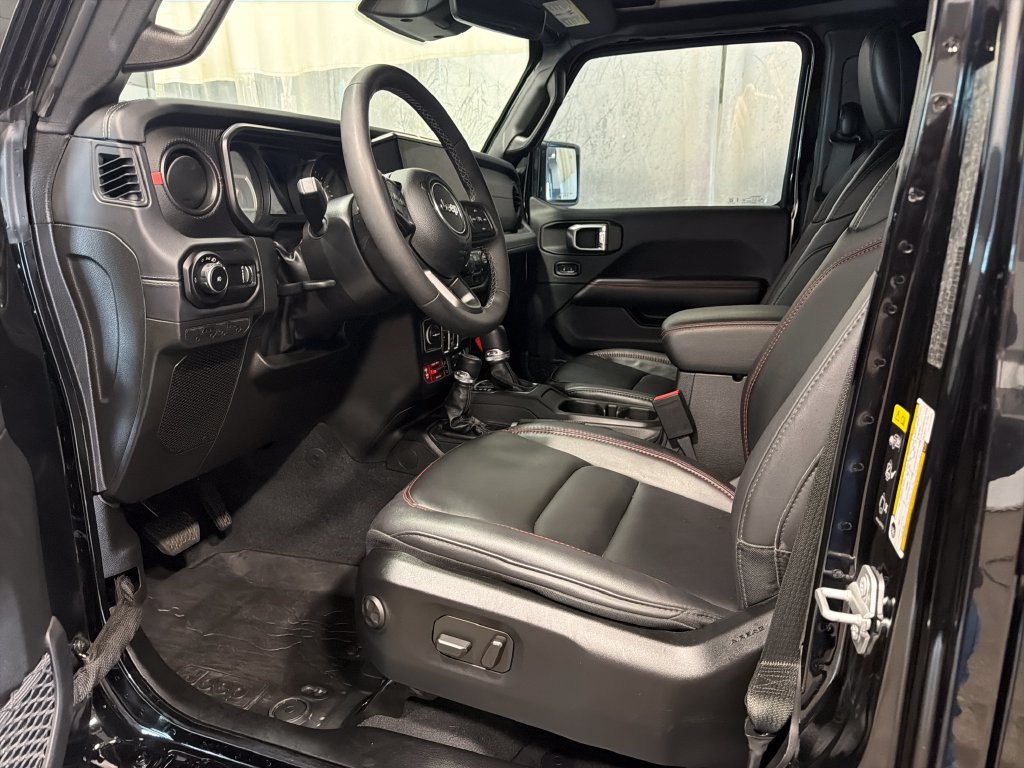 Used 2026 Jeep Wrangler Unlimited Rubicon AWD/4WD image 4