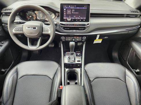 New 2026 Jeep Compass Latitude AWD/4WD image 23