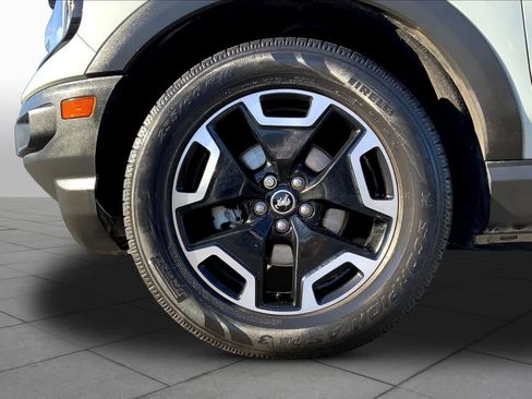 Used 2021 Ford Bronco Sport Outer Banks w/ Outer Banks Package (96D) image 10