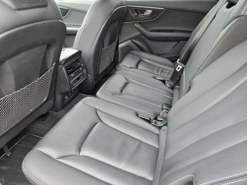 Used 2025 Audi Q7 3.0T Premium Plus AWD/4WD image 28