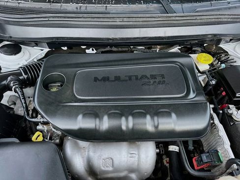 Used 2023 Jeep Cherokee Altitude Lux image 29