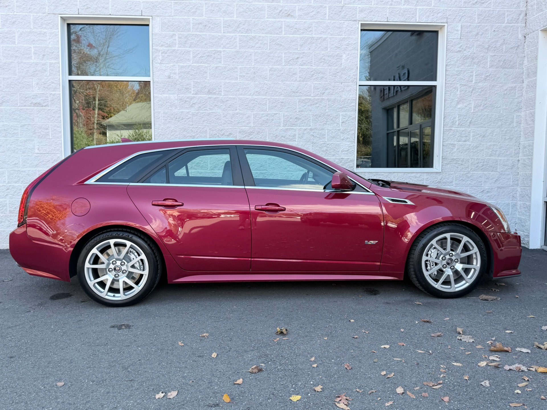 Used 2011 Cadillac CTS V RWD image 17