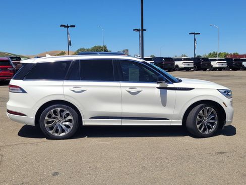 Certified 2021 Lincoln Aviator Grand Touring w/ Equipment Group 302A AWD/4WD image 3
