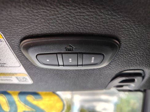 Used 2025 Jeep Wrangler Sahara w/ Safety Group image 39