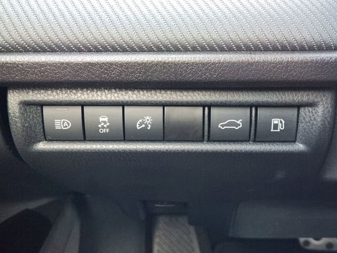 Used 2025 Toyota Camry SE w/ Convenience Package image 26