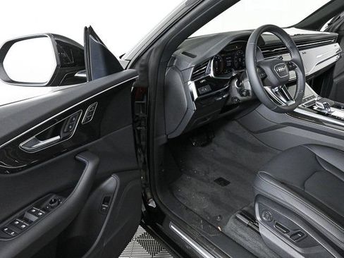 Used 2025 Audi Q8 Premium AWD/4WD image 7