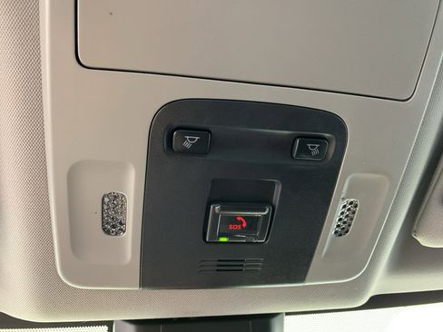 Used 2022 Toyota Camry SE w/ Convenience Package image 26