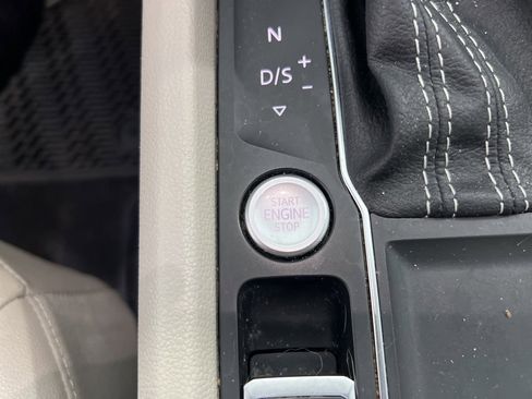 Used 2021 Volkswagen Atlas SE w/ Panoramic Sunroof Package image 15