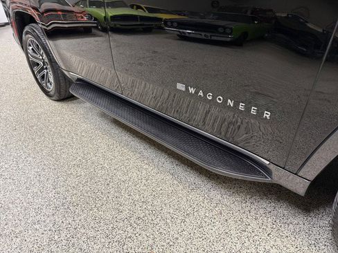 Used 2022 Jeep Wagoneer Series III w/ Rear Seat Video Group 1 image 77