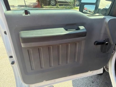 Used 2015 Ford F550 4x4 Crew Cab Super Duty image 10