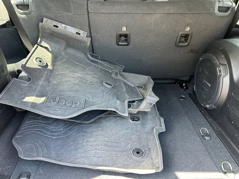 Used 2023 Jeep Wrangler Unlimited Sport AWD/4WD image 17