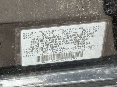 Used 2025 Nissan Versa SV FWD image 10