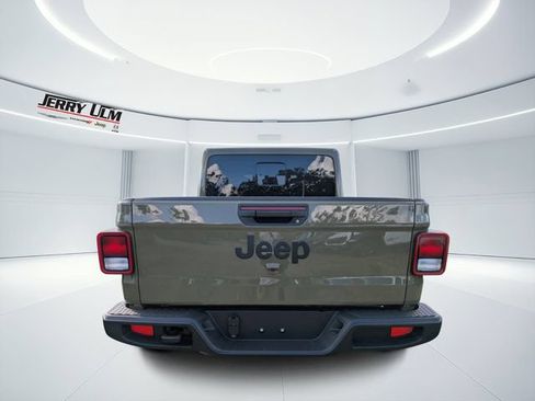 New 2026 Jeep Gladiator Sport AWD/4WD image 4