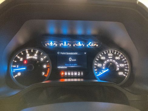 Used 2016 Ford F150 XLT w/ Equipment Group 302A Luxury RWD image 23