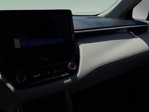 Used 2024 Toyota Corolla Cross L FWD image 22