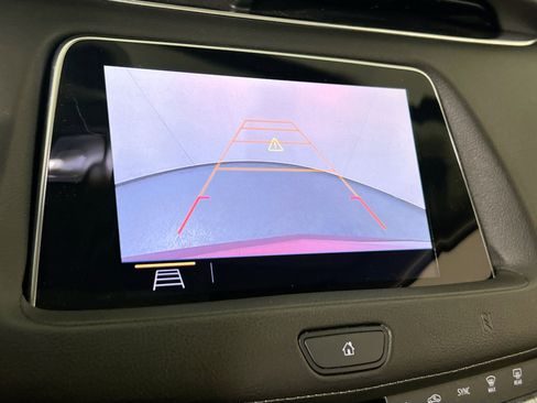 Used 2019 Cadillac XT4 Luxury w/ Cold Weather Package AWD/4WD image 14