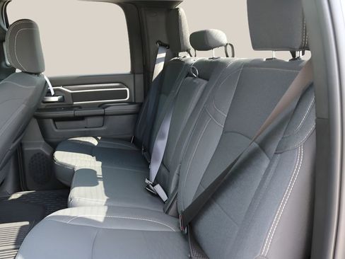 New 2026 RAM 2500 Big Horn AWD/4WD image 16