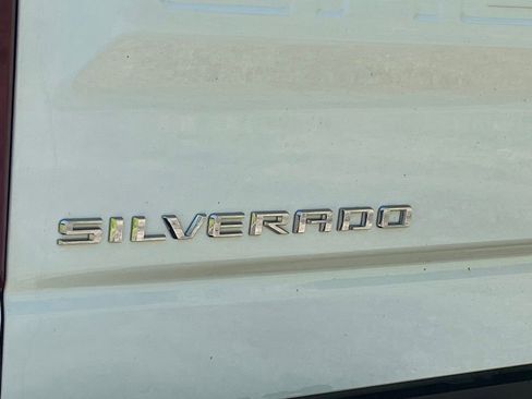 Certified 2024 Chevrolet Silverado 1500 LT AWD/4WD image 19