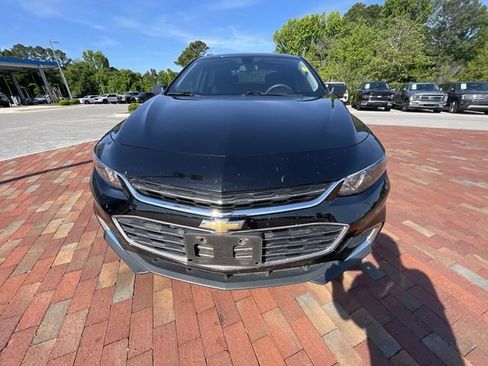 Used 2018 Chevrolet Malibu LS FWD image 3