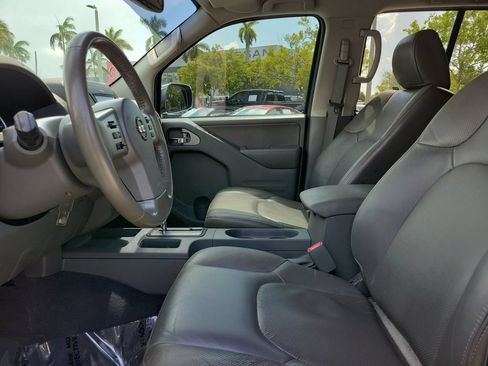 Used 2019 Nissan Frontier SL RWD image 24