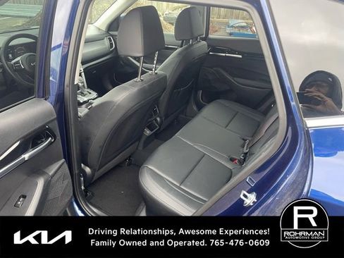 Certified 2025 Kia Seltos EX w/ EX Sunroof Package image 8