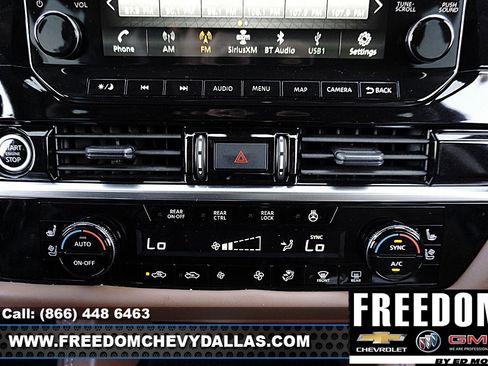 Used 2024 Nissan Pathfinder Platinum w/ Cargo Package image 17