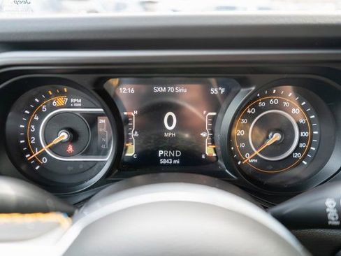 Used 2024 Jeep Wrangler Sahara image 20