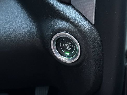 Used 2019 GMC Sierra 1500 SLE w/ SLE Value Package AWD/4WD image 21