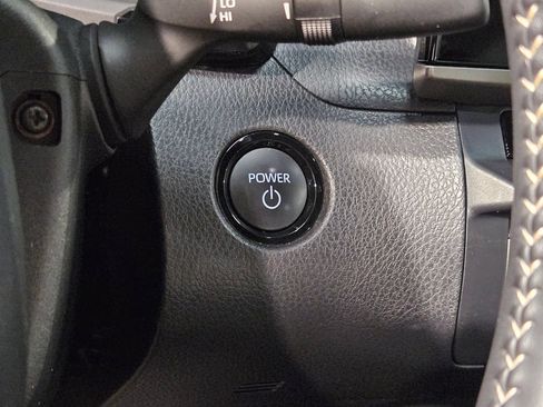 Used 2025 Toyota Camry SE FWD image 33