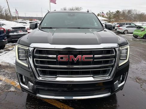 Used 2023 GMC Yukon XL SLT w/ SLT Premium Package image 2