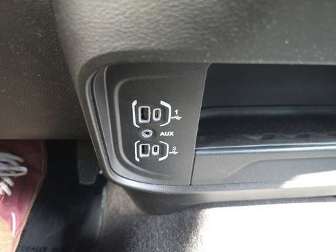Used 2025 RAM 2500 Big Horn AWD/4WD image 25